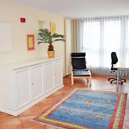 Mit Balkon Und Strandkorb 03 * Sellin (Rugen)